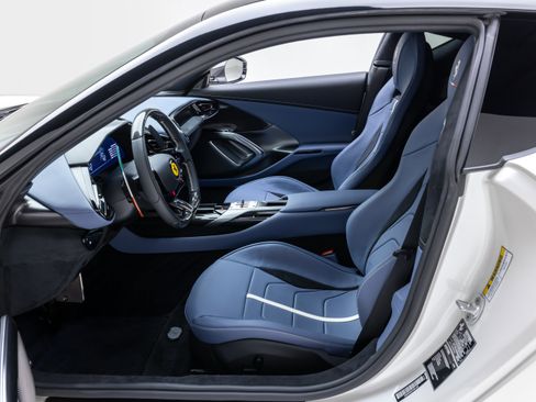 Used 2025 Ferrari 12Cilindri RWD image 25
