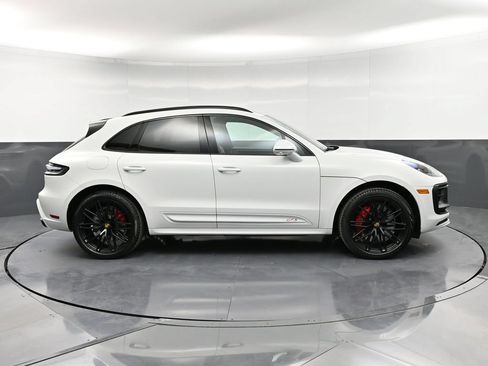 Certified 2025 Porsche Macan GTS AWD/4WD image 9