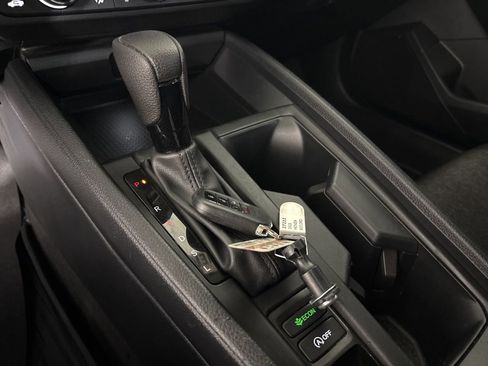 Used 2025 Honda Accord SE image 18