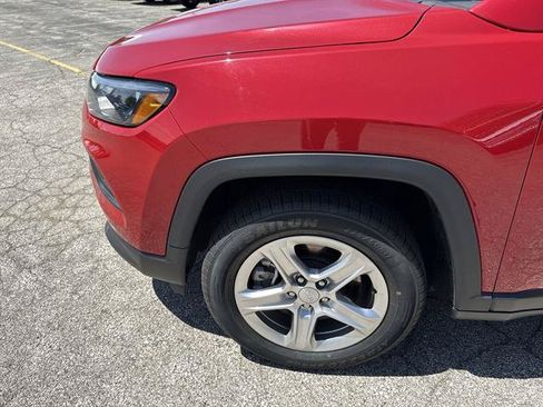 Used 2024 Jeep Compass Latitude AWD/4WD image 19