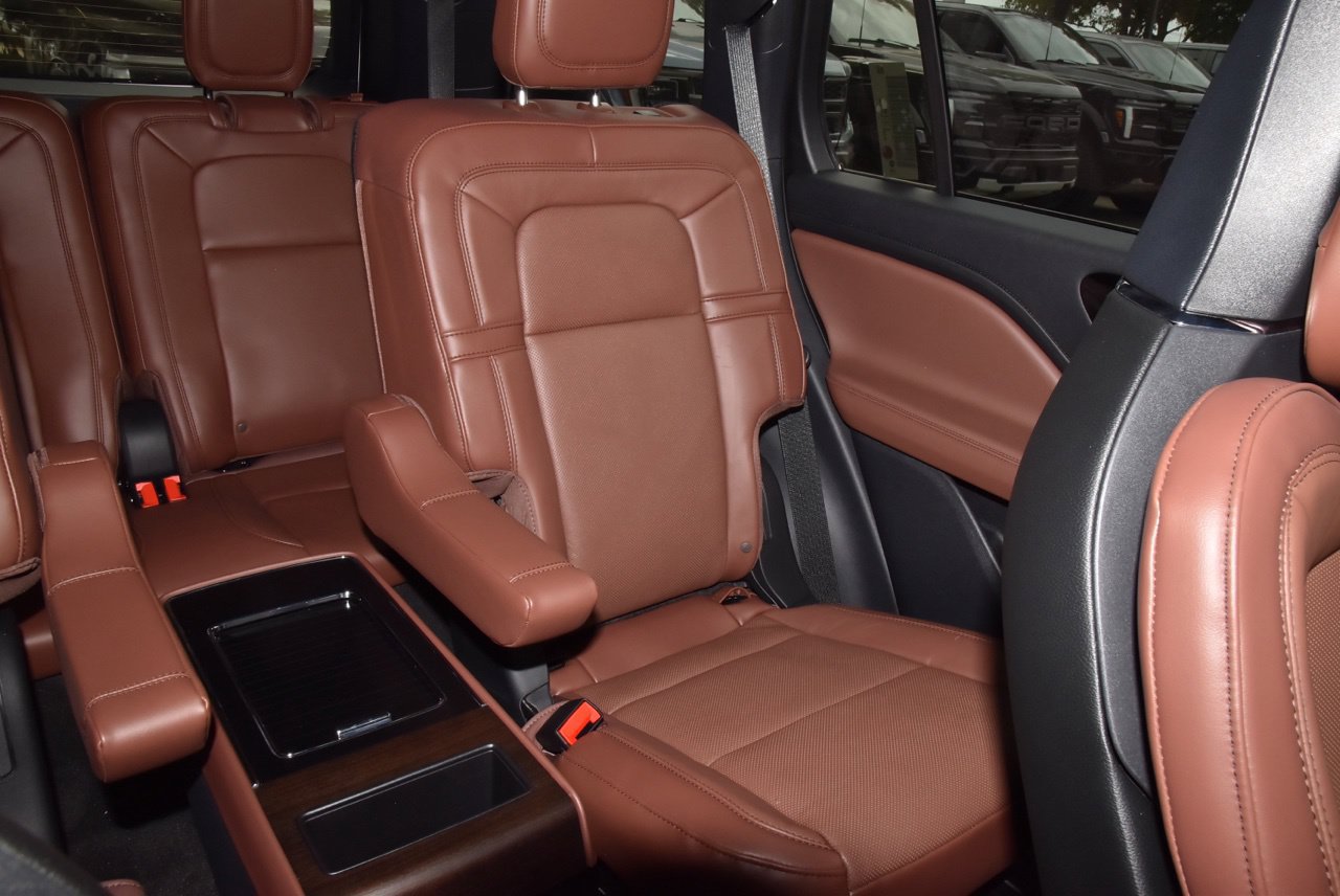 New 2027 Lincoln Aviator Reserve AWD/4WD image 23