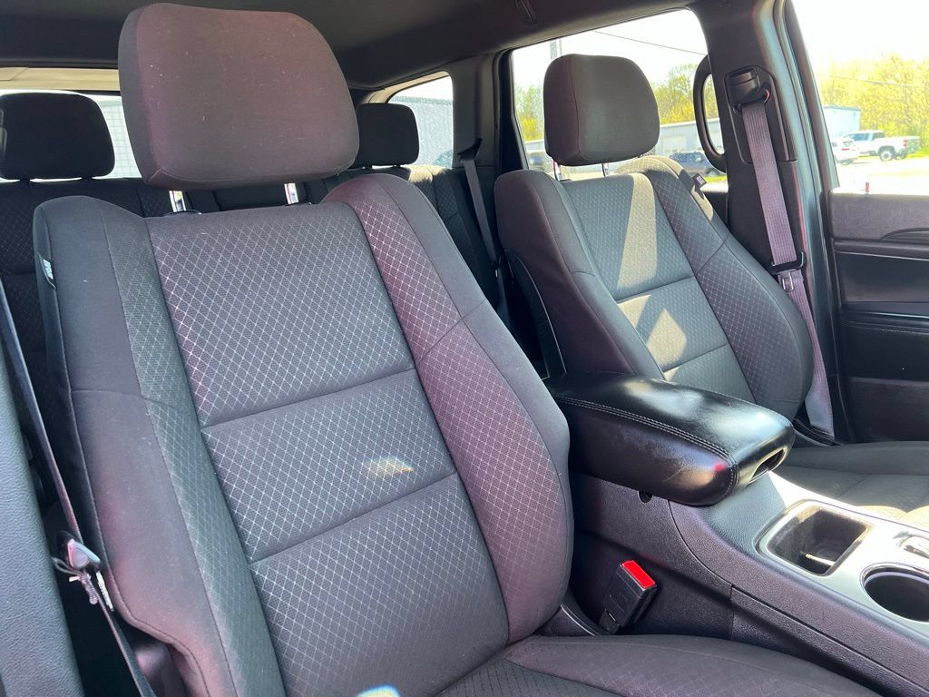 Used 2021 Jeep Grand Cherokee Laredo AWD/4WD image 10