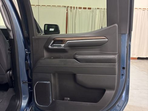 Used 2024 Chevrolet Silverado 1500 LT AWD/4WD image 31