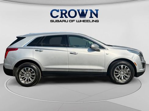 Used 2017 Cadillac XT5 Luxury AWD/4WD image 2