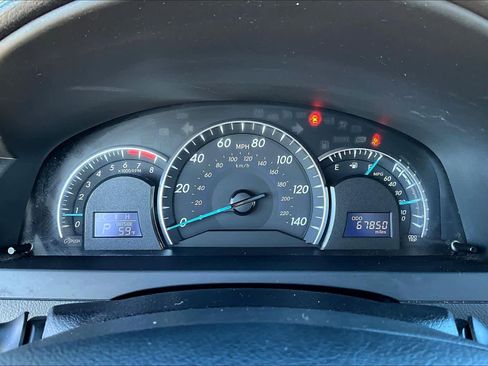 Used 2013 Toyota Camry L image 23