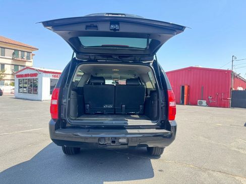Used 2012 Chevrolet Suburban LT AWD/4WD image 6