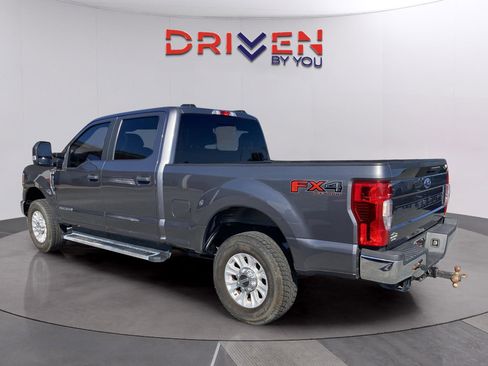 Used 2022 Ford F250 XL w/ STX Appearance Package image 4