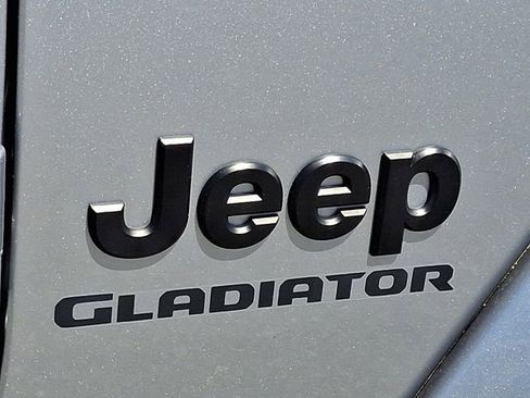 Used 2021 Jeep Gladiator Sport AWD/4WD image 34