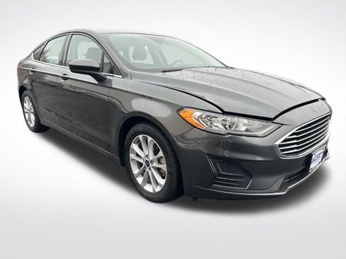 Used 2020 Ford Fusion SE image 8