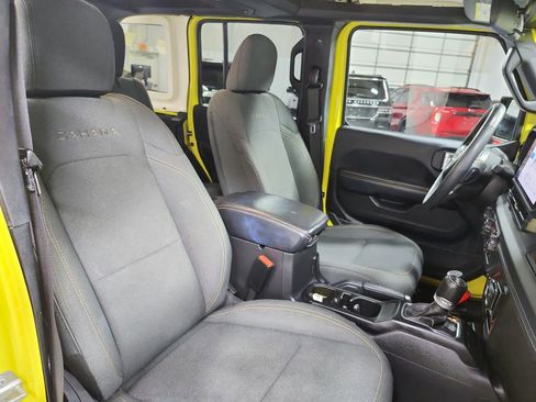 Used 2024 Jeep Wrangler Unlimited Sahara AWD/4WD image 37