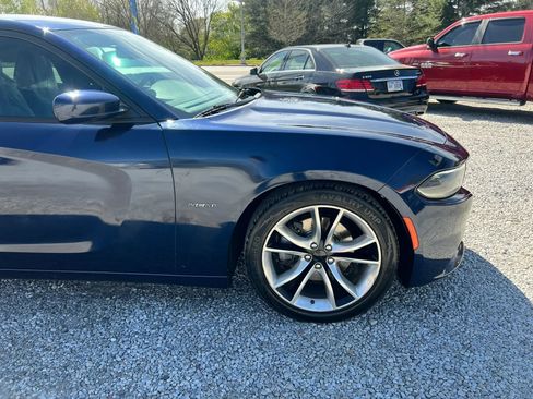 Used 2015 Dodge Charger R/T w/ Plus Group RWD image 9
