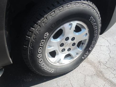 Used 2003 Chevrolet Avalanche 4x4 w/ The North Face Edition image 11