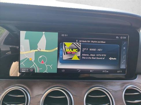 Used 2017 Mercedes-Benz E 300 image 27