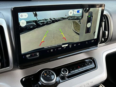 New 2026 Ford Expedition Active image 19