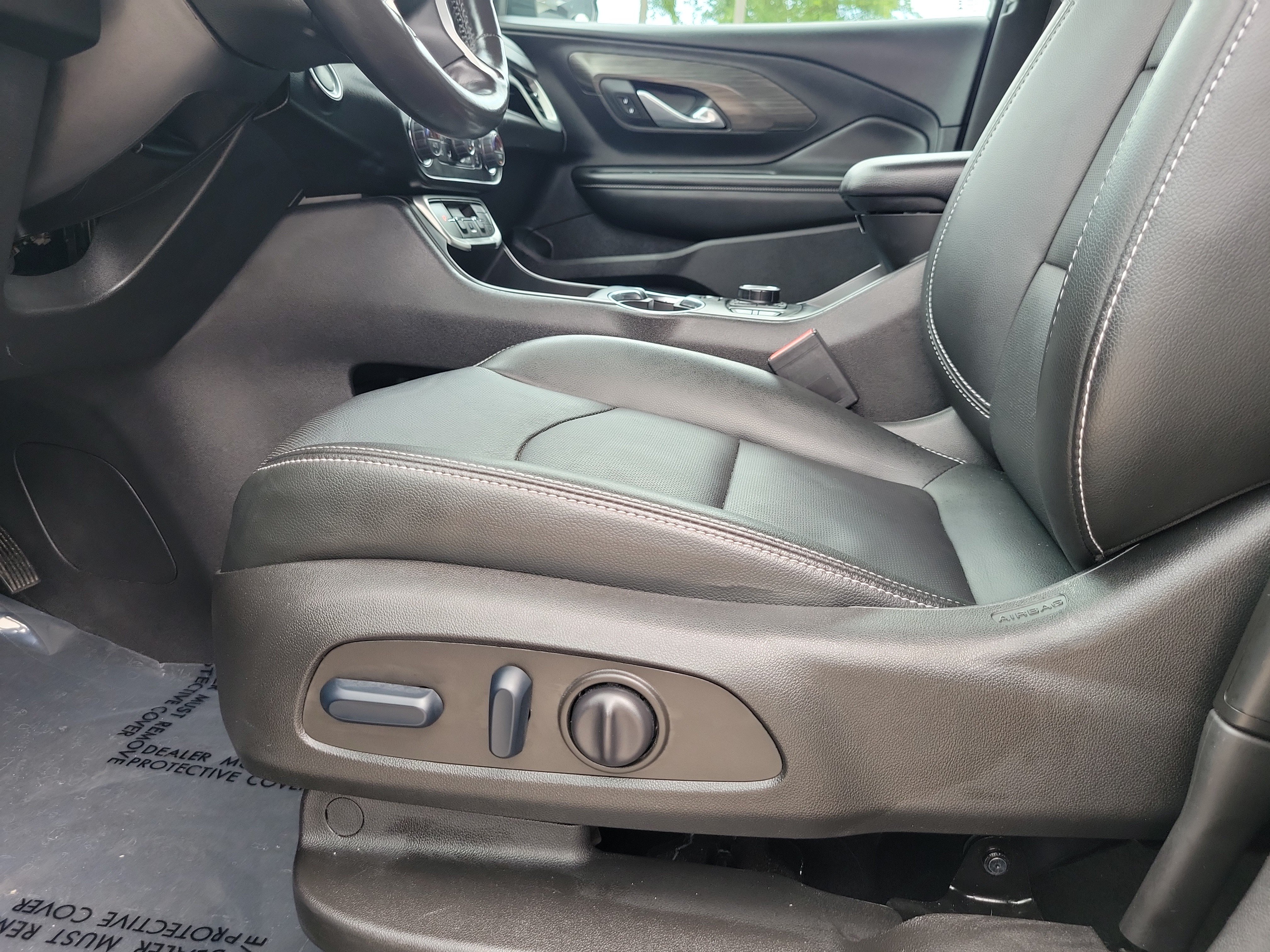 Used 2022 GMC Terrain SLT w/ Tech Package FWD image 12