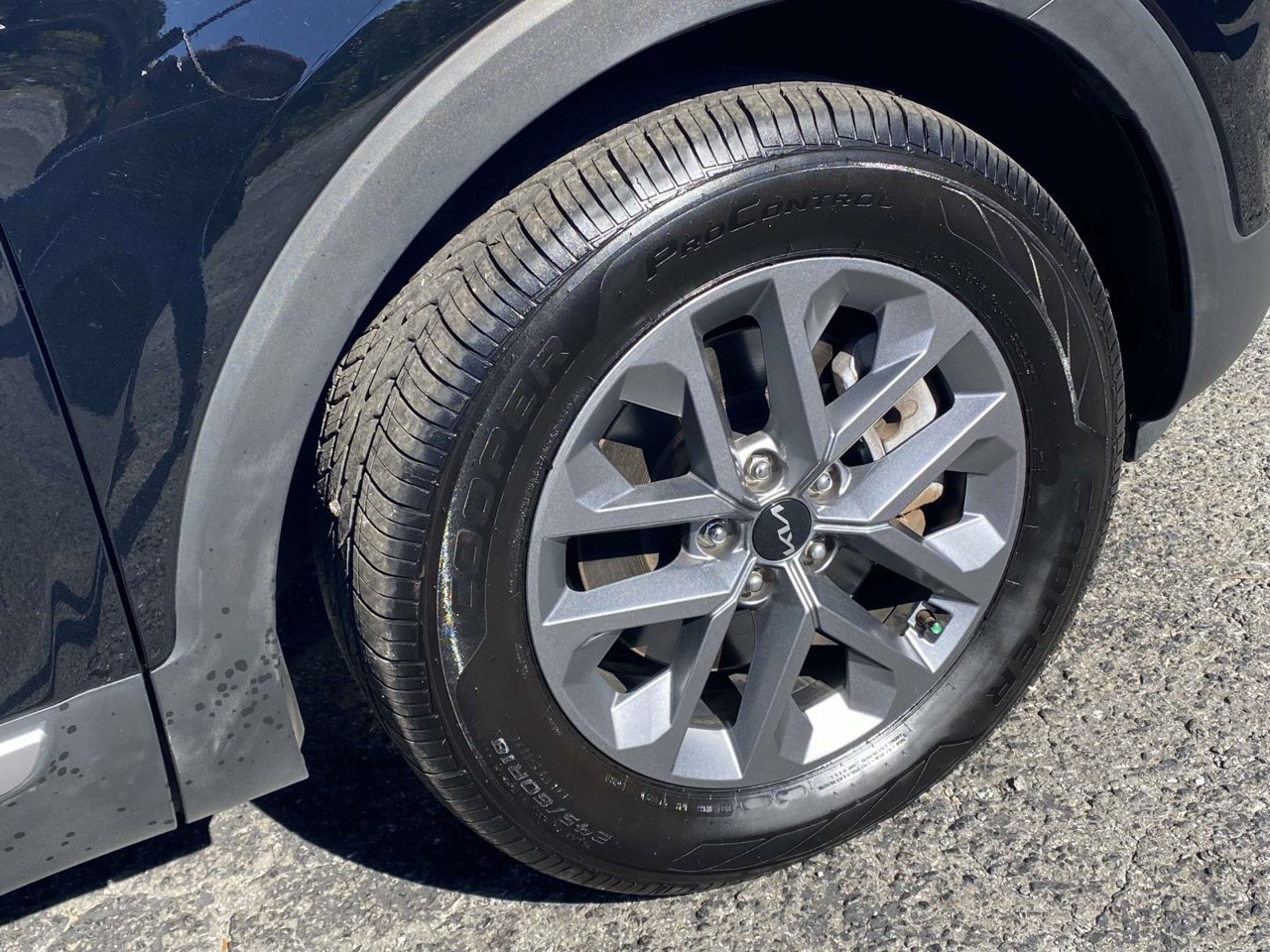 Used 2024 Kia Telluride LX AWD/4WD image 10