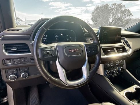 Used 2022 GMC Yukon SLT w/ SLT Luxury Package image 12