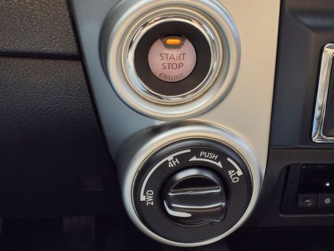 Used 2021 Nissan Titan SV w/ SV Convenience Package AWD/4WD image 10