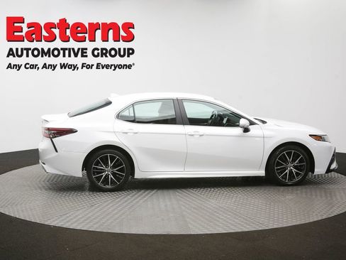 Used 2024 Toyota Camry SE image 66