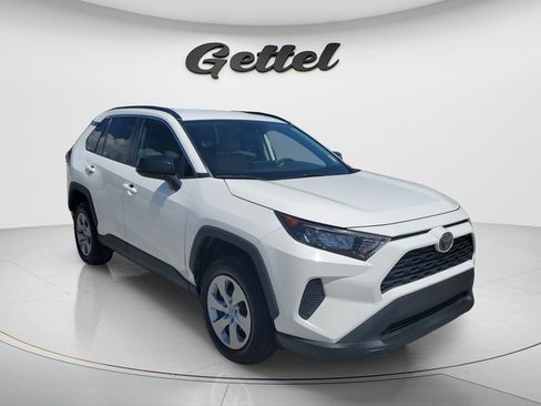 Used 2019 Toyota RAV4 LE FWD image 3