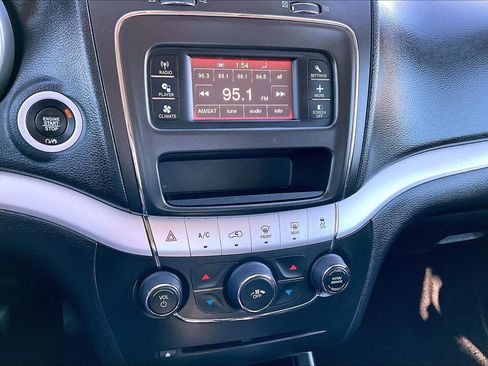 Used 2018 Dodge Journey SE w/ Popular Equipment Group image 15