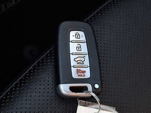 Used 2013 Hyundai Veloster Turbo FWD image 24