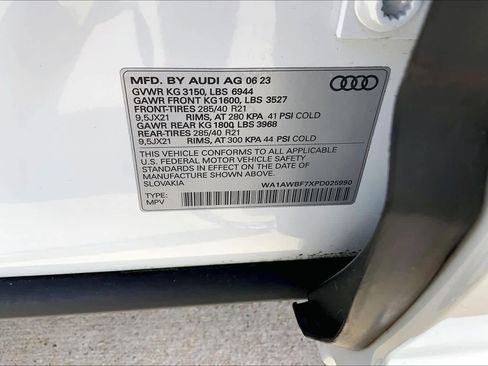 Used 2023 Audi SQ7 Premium Plus w/ Executive Package image 34