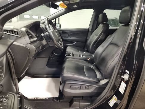 Used 2023 Honda Odyssey Sport image 11