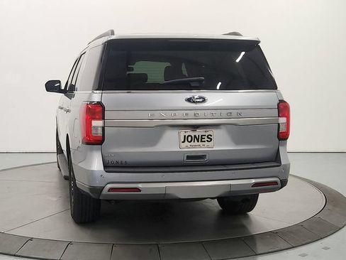 Used 2024 Ford Expedition XLT RWD image 7