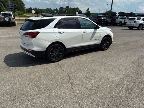 Used 2022 Chevrolet Equinox RS w/ RS Leather Package AWD/4WD image 46