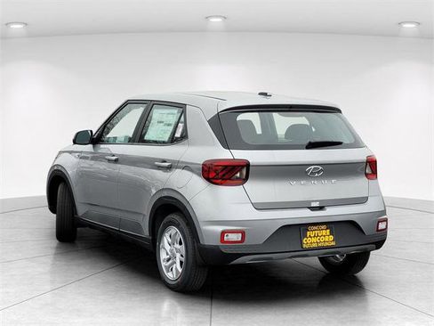 New 2026 Hyundai Venue SE image 5