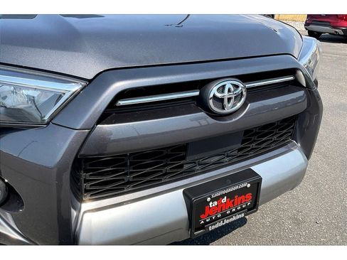 Used 2022 Toyota 4Runner TRD Off-Road image 30