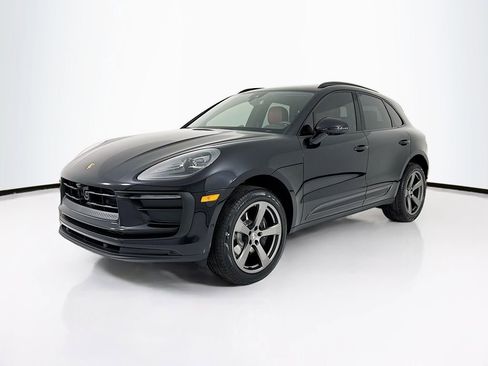 New 2026 Porsche Macan image 1