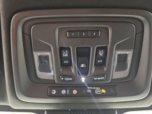 Used 2023 GMC Sierra 1500 Denali Ultimate AWD/4WD image 26