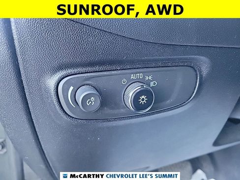 Used 2018 Chevrolet Equinox LT w/ Sun & Infotainment Package image 25