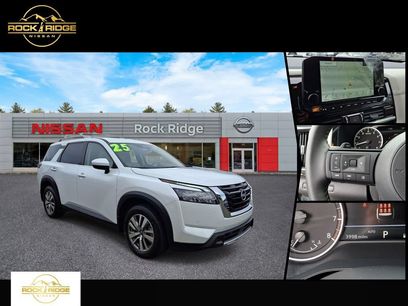 Used 2025 Nissan Pathfinder SL