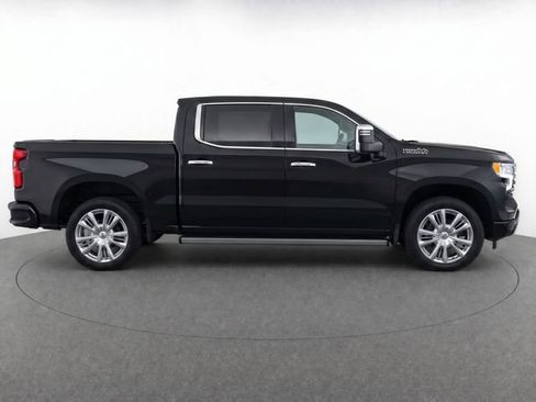 Used 2024 Chevrolet Silverado 1500 High Country w/ High Country Premium Package AWD/4WD image 10