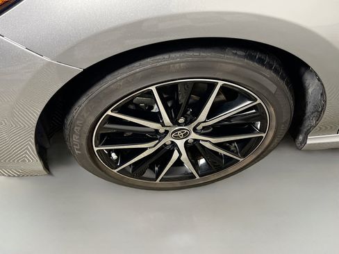 Used 2022 Toyota Camry SE image 14