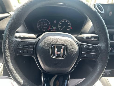 Used 2023 Honda HR-V LX image 12