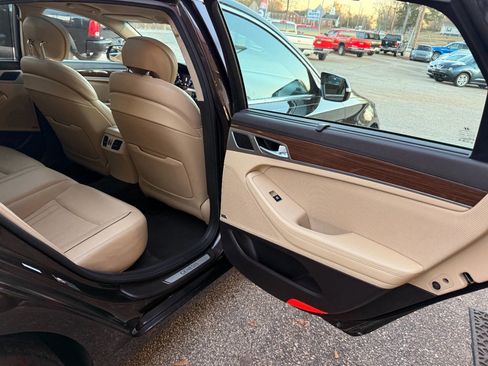Used 2015 Hyundai Genesis 3.8 w/ Option Group 03 image 24