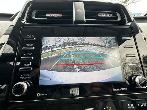 Used 2022 Toyota Prius LE image 19