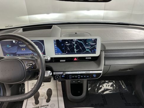 Used 2023 Hyundai Ioniq 5 Limited image 26