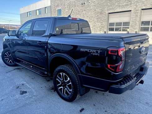 Used 2025 Ford Ranger Lariat w/ Trailer Tow Package image 3