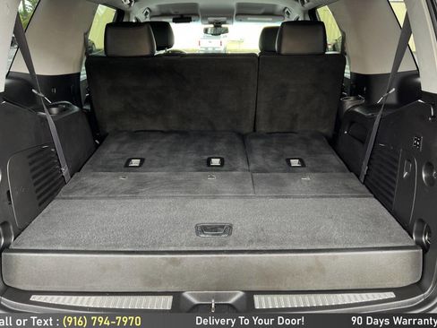 Used 2015 Cadillac Escalade 2WD image 12