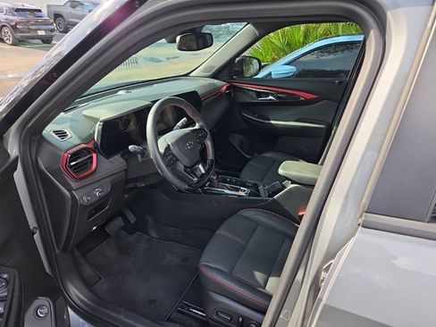 Used 2024 Chevrolet TrailBlazer RS w/ Convenience Package FWD image 5