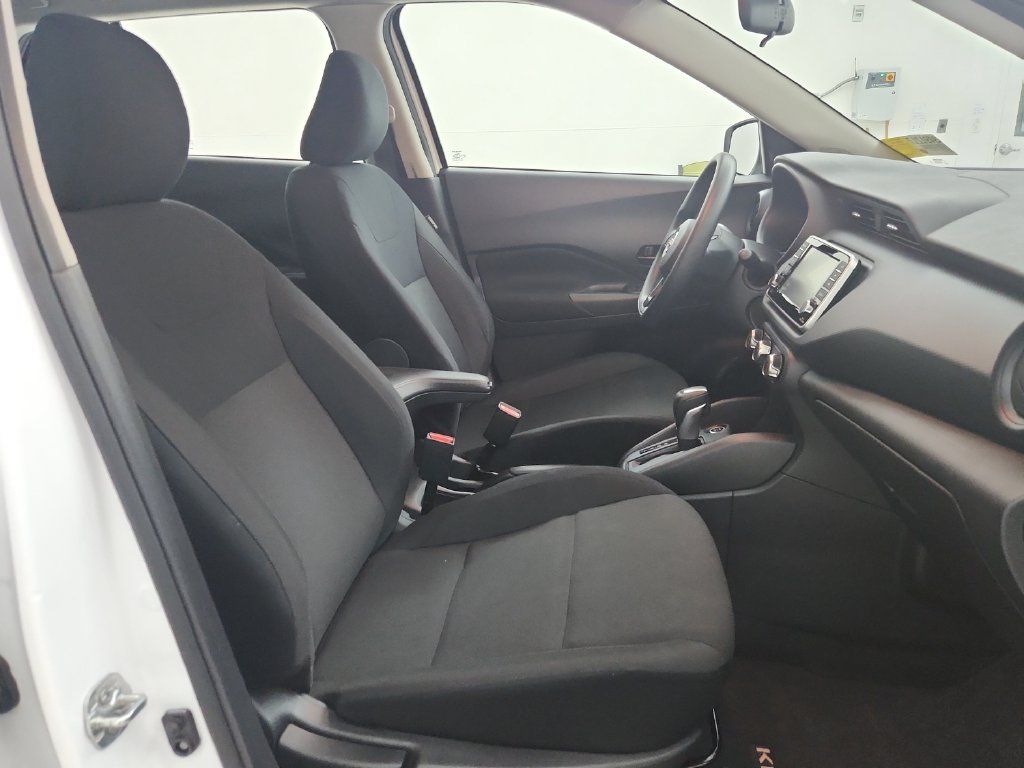 Used 2025 Nissan Kicks Play S FWD image 34