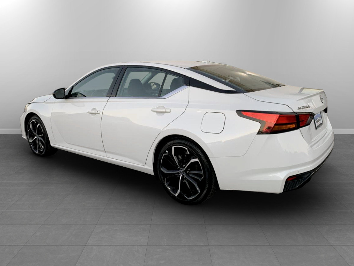 Used 2024 Nissan Altima 2.5 SR FWD image 5