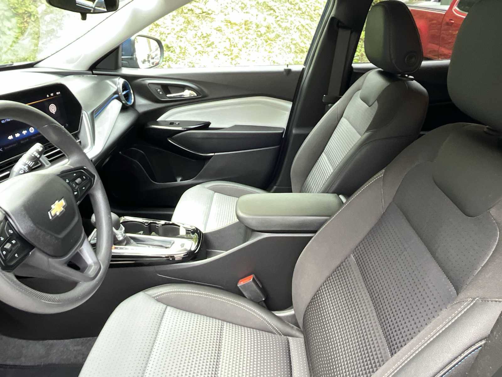 Certified 2024 Chevrolet Trax LT FWD image 18