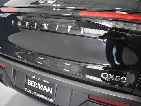 Used 2025 INFINITI QX60 Luxe AWD/4WD image 12