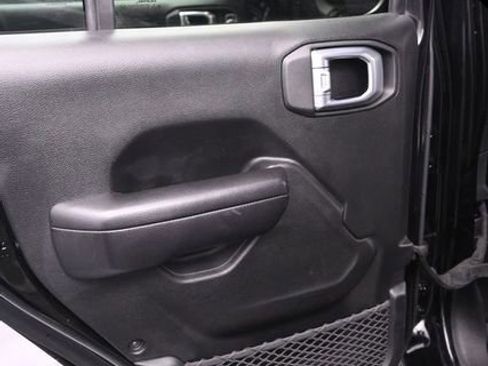 Used 2021 Jeep Wrangler Unlimited Sport image 27